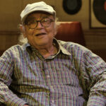 মনোজ মিত্র